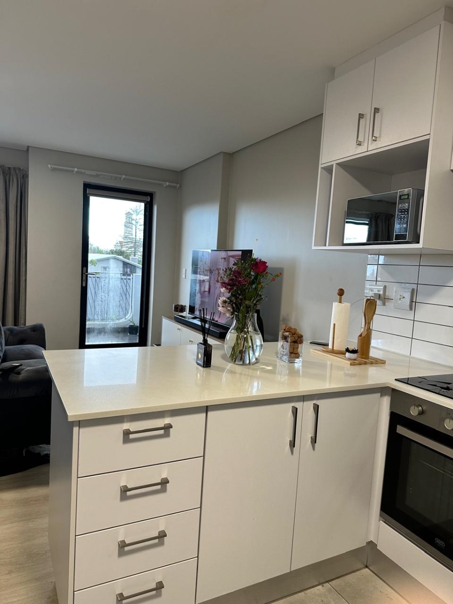 To Let 1 Bedroom Property for Rent in Somerset West Western Cape